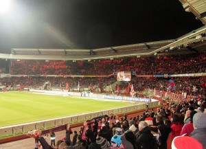 Blick ins Stadion des 1. FC Nürnberg (Bild: Wikipedia/Markus Unger).