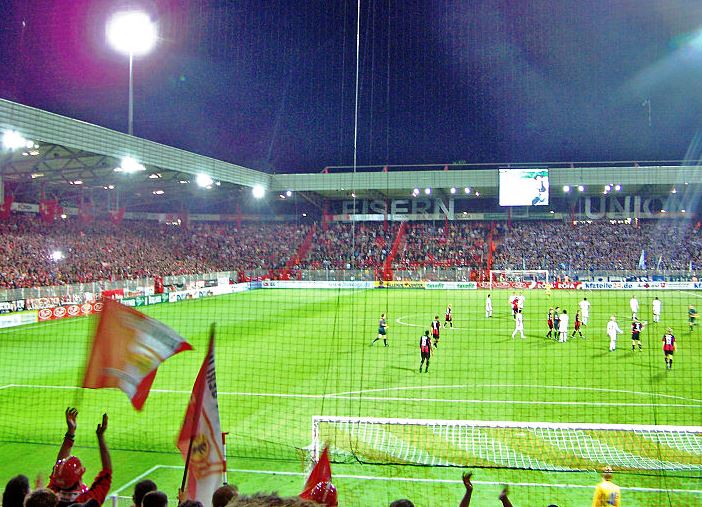 Freiburg mit sechstem Sieg in Serie – Damir Kreilach in Elf der Runde