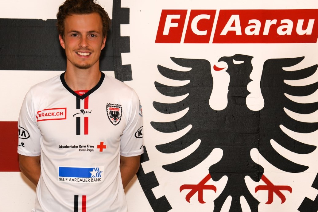 FC Aarau verpflichtet Léon Bergsma – Izer Aliu zu SC Kriens